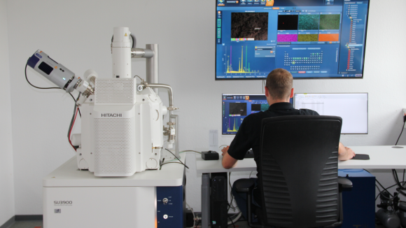 Scanning electron microscope_Accredited test laboratory_Würth Industry Japan